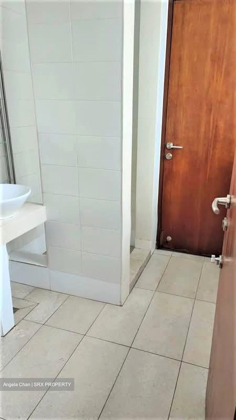 Cambridge Road (D8), Terrace #563758631